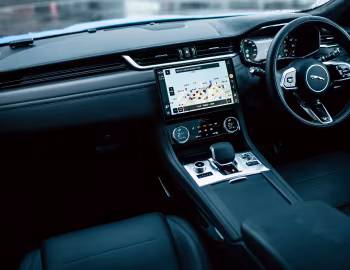 Interior Jaguar F-Pace SVR [Japan] '2021–pr.
