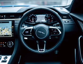 Panel frontal Jaguar F-Pace SVR [Japan] '2021–pr.