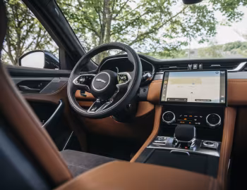 Panel frontal 2021–pr. Jaguar F-Pace SVR [North America] '2021–pr.