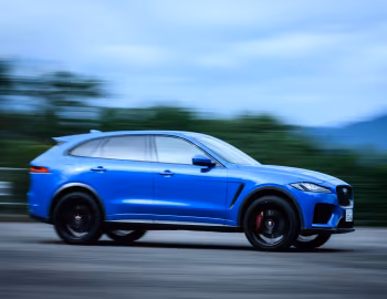 Jaguar F-Pace SVR [Japan] '2019–21