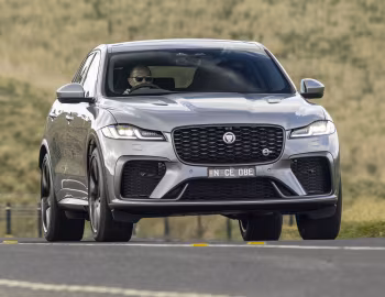Jaguar F-Pace SVR [Australia] '2021–pr.