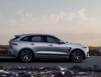 Jaguar F-Pace SVR [Worldwide] '2018–20
