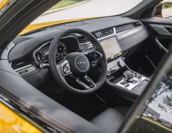 Interior 2021–pr. Jaguar F-Pace SVR [North America] '2021–pr.
