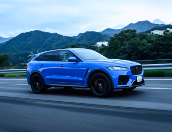 Jaguar F-Pace SVR [Japan] '2019–21