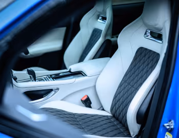 Interior Jaguar F-Pace SVR [Japan] '2019–21