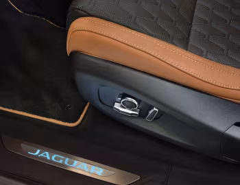 Interior Jaguar F-Pace SVR [South Africa] '2019–21