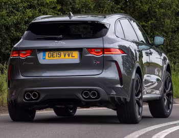 Jaguar F-Pace SVR [UK-spec] '2019–21