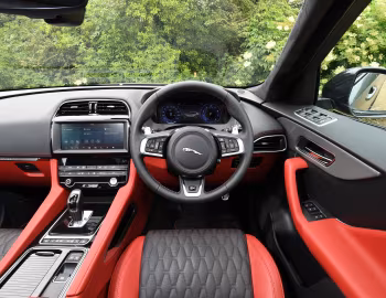 Panel frontal Jaguar F-Pace SVR [UK-spec] '2019–21