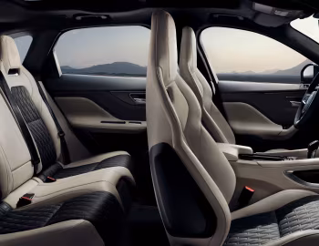 Interior Jaguar F-Pace SVR [Worldwide] '2018–20