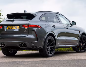 Jaguar F-Pace SVR [UK-spec] '2019–21