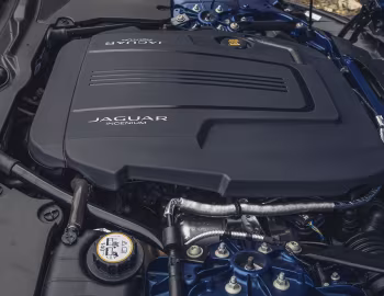 Bajo el capó Jaguar F-Type P300 Convertible [Worldwide] '2020–24