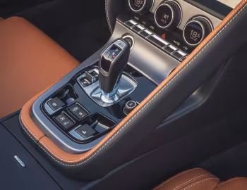 Interior Jaguar F-Type P450 R-Dynamic Convertible [Worldwide] '2020–pr.