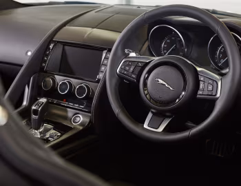 Interior Jaguar F-Type R-Dynamic 2.0 Convertible [Australia] '2017–20