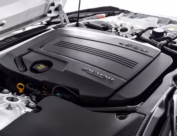 Bajo el capó Jaguar F-Type R-Dynamic 2.0 Convertible [South Africa] '2017–20
