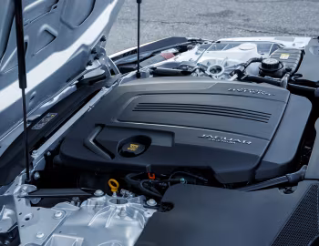 Bajo el capó 2018–20 Jaguar F-Type 2.0 Convertible [North America] '2017–20