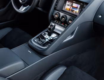 Interior 2018–20 Jaguar F-Type 2.0 Coupé [North America] '2017–20