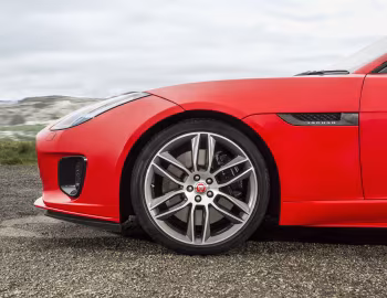 Jaguar F-Type R-Dynamic 2.0 Coupé Carbon Fibre Pack [UK-spec] '2017–20