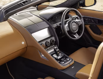 Interior Jaguar F-Type R Convertible [UK-spec] '2020–24