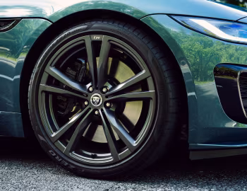 Jaguar F-Type R Coupé [Japan] '2020–24