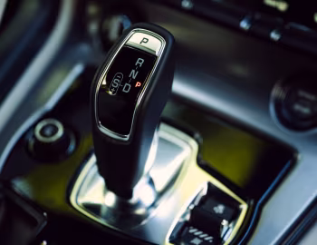 Interior Jaguar F-Type R Coupé [Japan] '2020–24