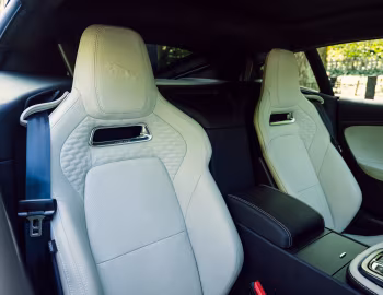 Interior Jaguar F-Type R Coupé [Japan] '2020–24
