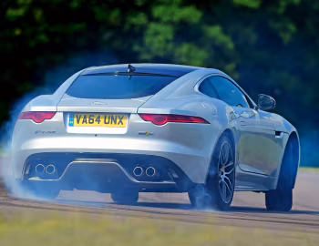 Jaguar F-Type R Coupé AWD [UK-spec] '2015–17