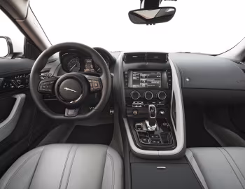 Panel frontal 2015–17 Jaguar F-Type S Coupé AT [North America] '2014–17