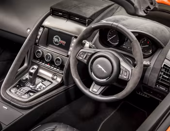 Panel frontal Jaguar F-Type SVR Convertible [UK-spec] '2016–17