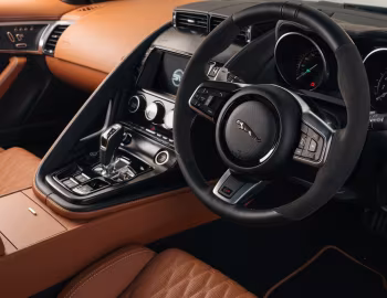 Interior Jaguar F-Type SVR Coupé [Australia] '2017–20