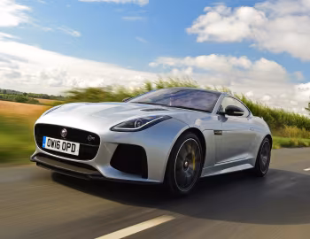 Jaguar F-Type SVR Coupé [UK-spec] '2016–17