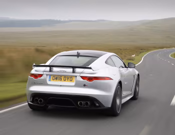 Jaguar F-Type SVR Coupé [UK-spec] '2016–17