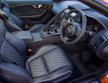 Interior Jaguar F-Type SVR Coupé [Australia] '2016–17
