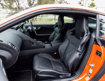 Interior Jaguar F-Type SVR Coupé [Australia] '2016–17
