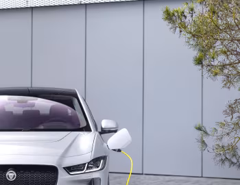 Jaguar I-Pace EV400 AWD HSE Black Pack [Worldwide] '2020–24