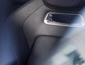 Interior Jaguar I-Pace EV400 AWD HSE Black Pack [Worldwide] '2020–24