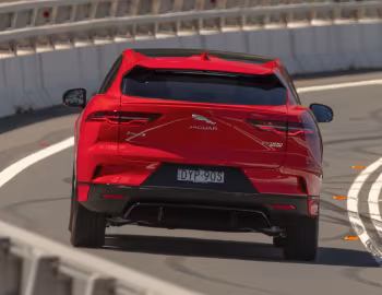 Jaguar I-Pace EV400 AWD HSE "First Edition" [Australia] '2018–19