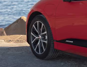 Jaguar I-Pace EV400 AWD HSE "First Edition" [Australia] '2018–19
