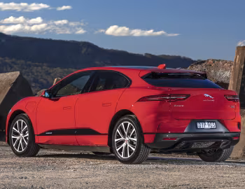 Jaguar I-Pace EV400 AWD HSE "First Edition" [Australia] '2018–19