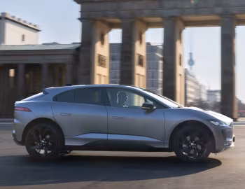 Jaguar I-Pace EV400 AWD R-Dynamic [Worldwide] '2023–24