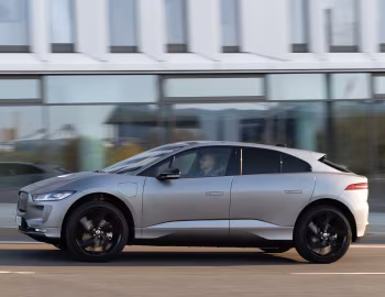Jaguar I-Pace EV400 AWD R-Dynamic [Worldwide] '2023–24