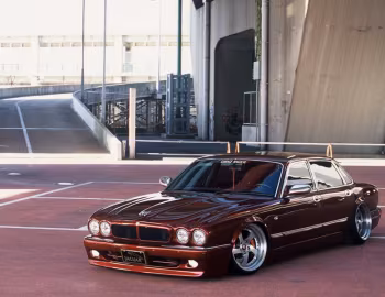 J-Complete Jaguar XJR (X300) '1994–97
