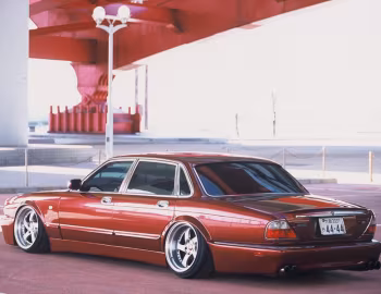 J-Complete Jaguar XJR (X300) '1994–97
