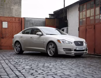 Loder1899 Jaguar XF '2008–12