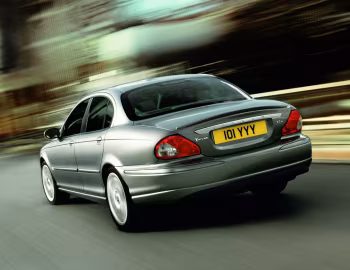 Jaguar X-Type [UK-spec] '2001–07