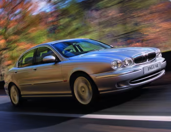 Jaguar X-Type [UK-spec] '2001–07