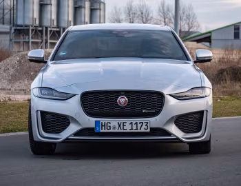 Jaguar XE P250 SE R-Dynamic [Worldwide] '2019–pr.