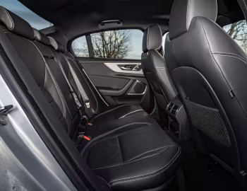 Interior Jaguar XE P250 SE R-Dynamic [Worldwide] '2019–pr.