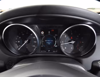 Torpedo Jaguar XE 20d Portfolio AWD [UK-spec] '2015–19