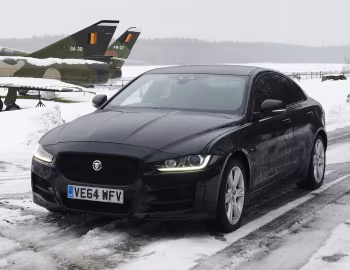 Jaguar XE 20d Prestige [UK-spec] '2015–19