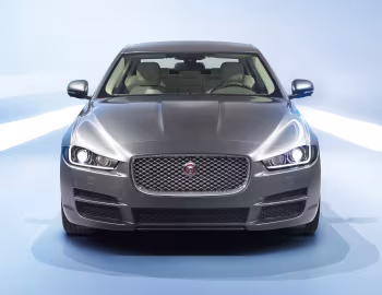 Jaguar XE 25t Portfolio [Worldwide] '2015–19
